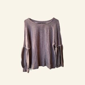 Junior's Dark Gray Sweatshirt